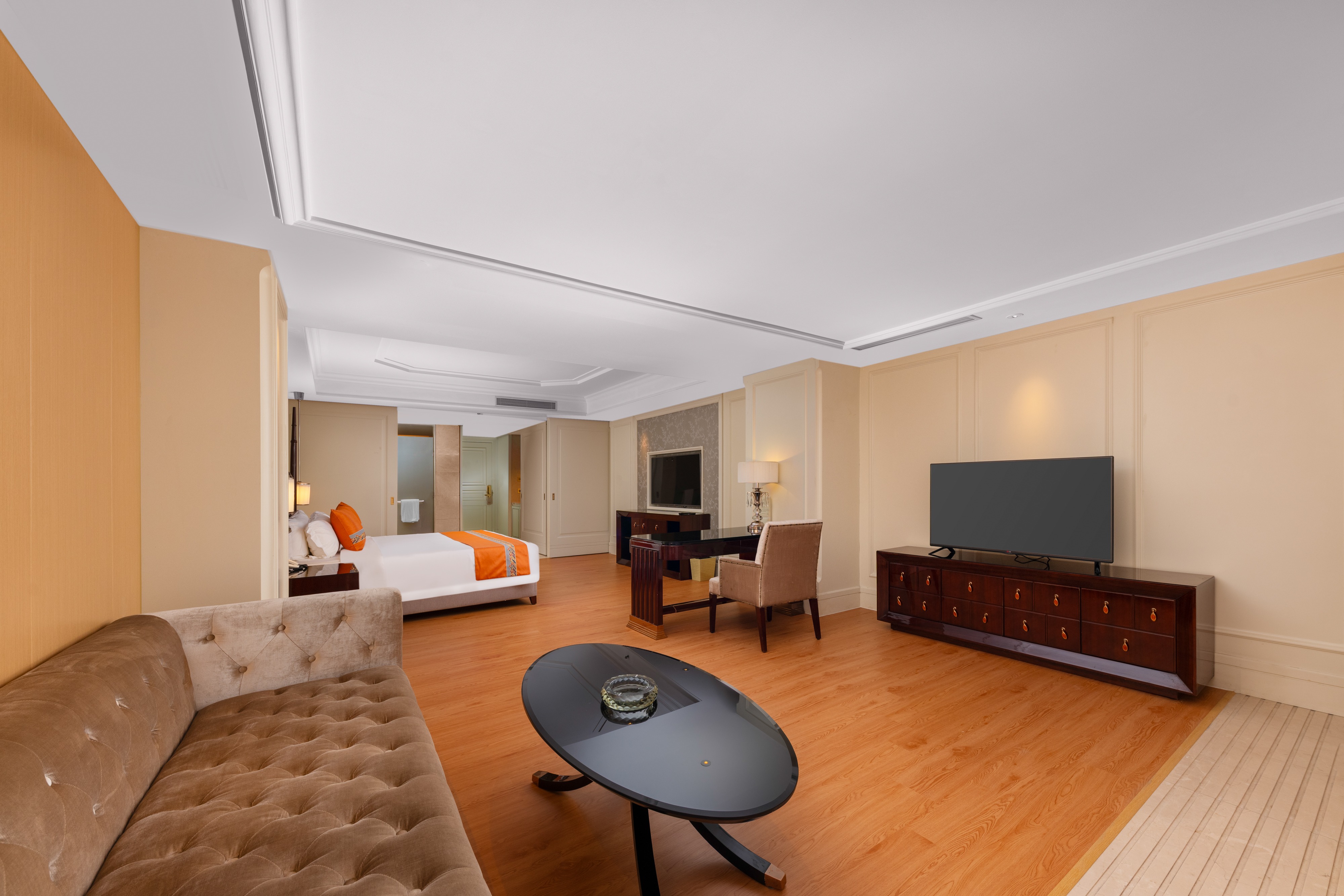 هتل لیک پیدمونت اینترنشنال